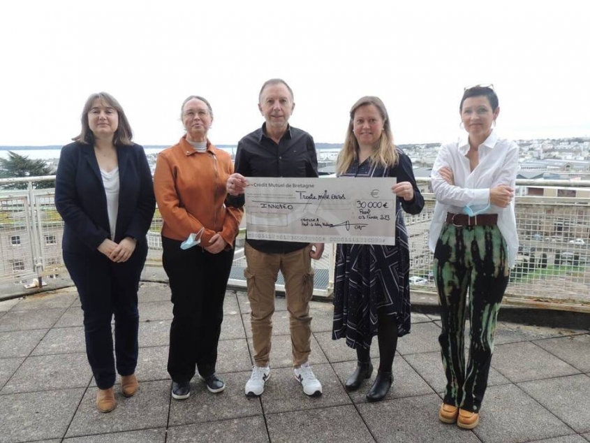 30 000 € pour la lutte contre le cancer du sein grâce remis par Odyssea Brest